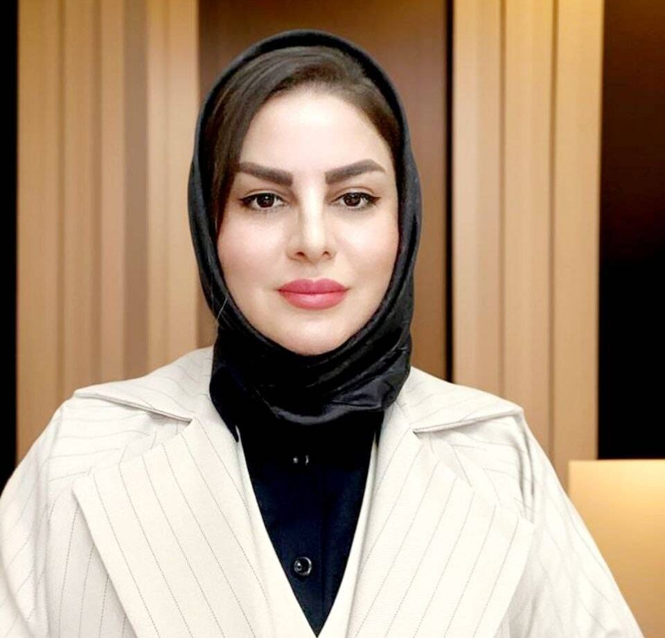 زهرا صادقیان‌